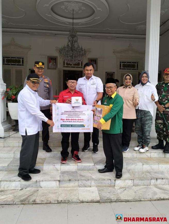 Langsung ke Lokasi Bencana Cianjur, Baznas Dharmasraya Serahkan Rp. 20 Juta