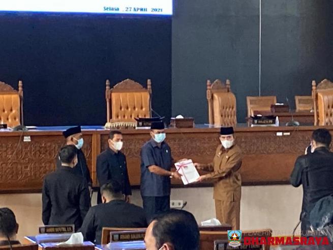 Pemkab Dharmasraya Terima Rekomendasi LKPj 2020 dari DPRD