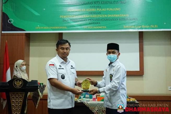 Sutan Riska Tandatangani MoU dengan Pengadilan Agama Pulau Punjung
